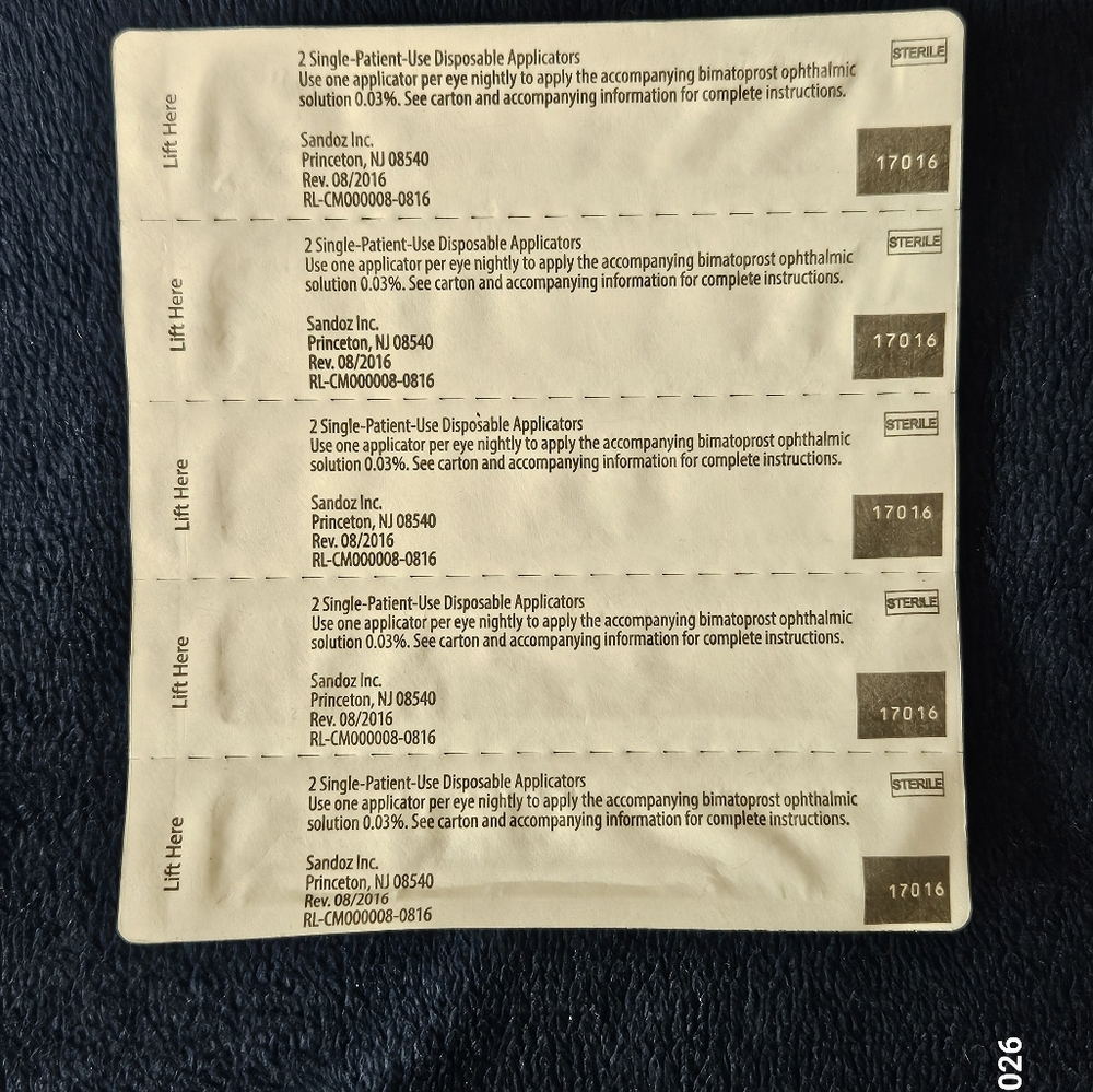 Eyelash Serum Applicator Brushes, 210 Pairs Total - Picture 2 of 2
